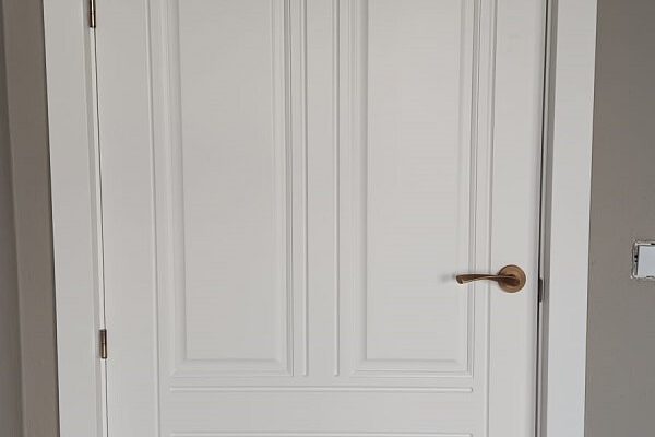 Puerta blanca lacada 2